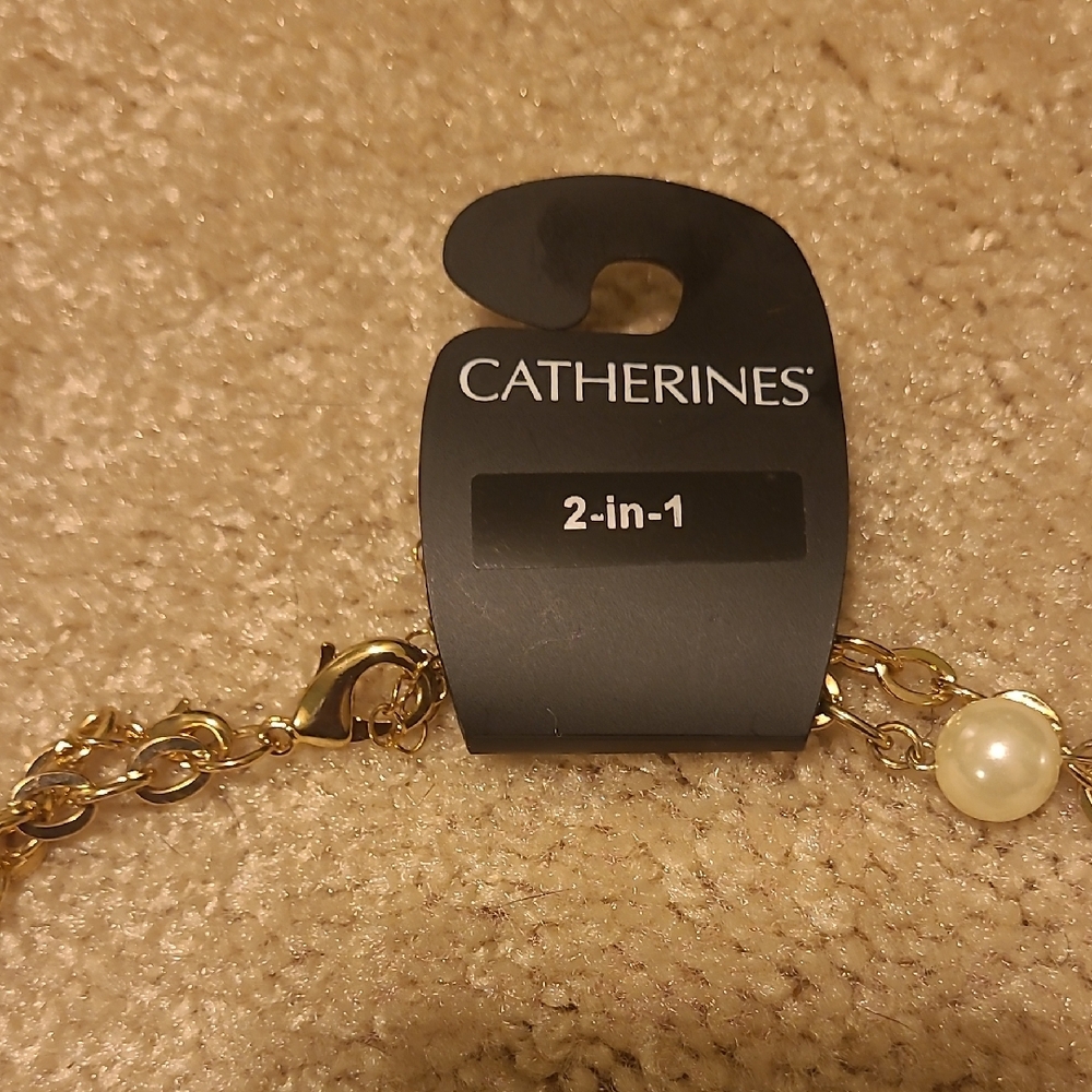 Catherines Gold and Pearl Necklace - Picture 2 of 5
